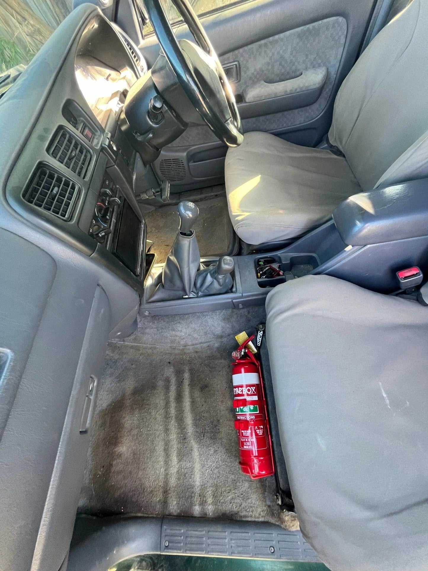 TOYOTA HILUX N60 (1998-2004) FIRE EXTINGUISHER BRACKET