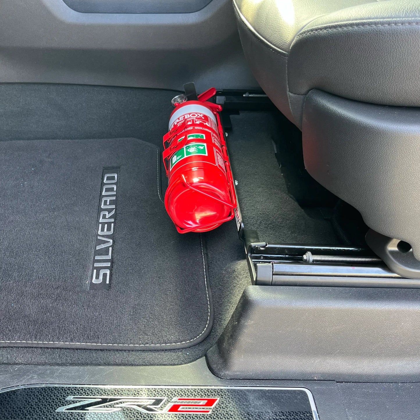 CHEVROLET SILVERADO 2500 4TH GEN 2019+ FIRE EXTINGUISHER BRACKET